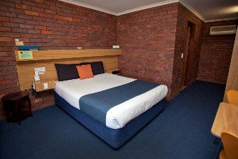 Blue Shades Motel - Dalby Accommodation 3