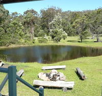 Possums Hollow and Hooters Hut - Dalby Accommodation