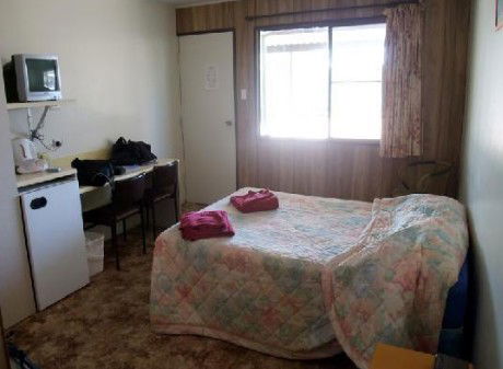 Entrikens Pioneer Motel - Dalby Accommodation 1