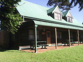 Oodgeroo - Chalet - Dalby Accommodation 6