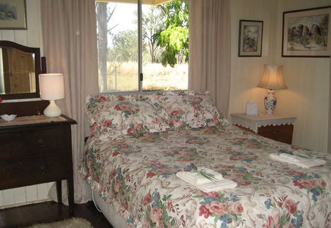Flag Springs Bush Retreat - Dalby Accommodation 4