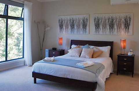 Ravensbourne Escape Silverwood Lodge - Dalby Accommodation 1