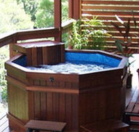 Ravensbourne Escape Tree Tops - Dalby Accommodation