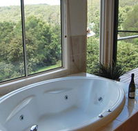 Ravensbourne Escape Kookaburra Kottage - Dalby Accommodation