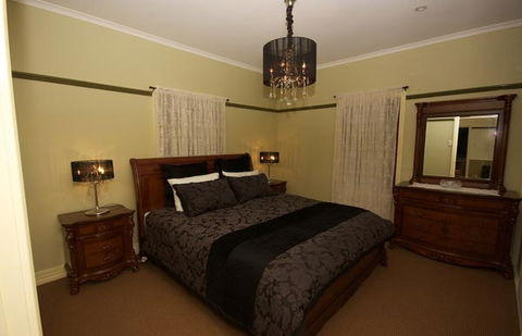 The Cottage At The Sanctuary Bed And Breakfast - Dalby Accommodation 3