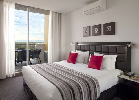 Meriton Serviced Apartments Southport - Dalby Accommodation 5