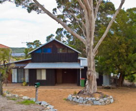 Amys Inlet View Retreat - Dalby Accommodation 0