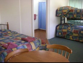Busselton Bay Motel - Dalby Accommodation 2