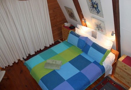 Green Leaves Cabin - Dalby Accommodation 4