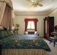 Holberry House - Dalby Accommodation