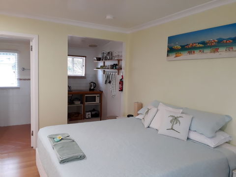 Cocos Seaview - Dalby Accommodation 1