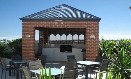 Churchill Apartments - Dalby Accommodation 5