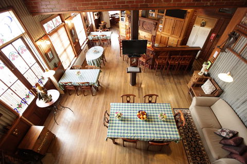 Carter Cottages - Dalby Accommodation 2