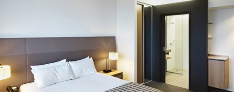 Atura Dandenong - Dalby Accommodation 1