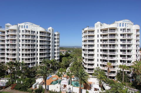 Burleigh Mediterranean Resort - Dalby Accommodation 2