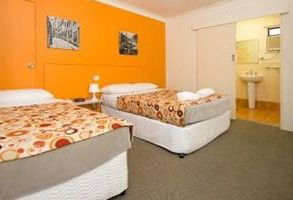 Ocean Blue Motel - Dalby Accommodation 5