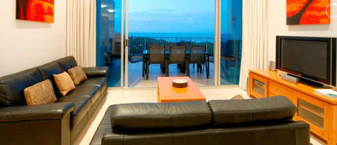 Azure Sea Whitsundays - Dalby Accommodation 1