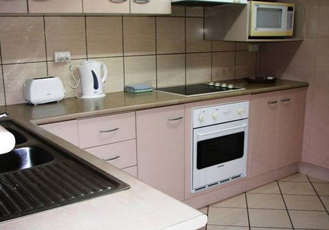 Champagne Apartments - Dalby Accommodation 2