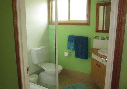 Clifton Beach Retreat - Dalby Accommodation 3