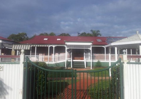 B & B On Sunrise - Dalby Accommodation 0