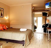 Discovery Cairns - Dalby Accommodation