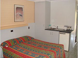 Emu Park Motel - Dalby Accommodation 3