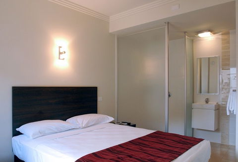 Homeground Gladstone - Dalby Accommodation 5