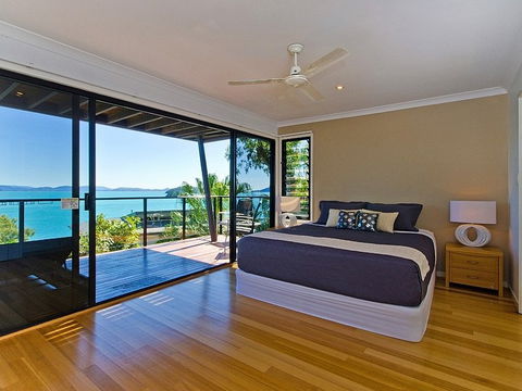Hamilton Island 'Shorelines' Apartment - Dalby Accommodation 1