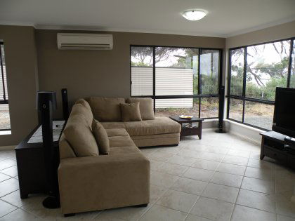 Wahroonga On The Water - Dalby Accommodation 5