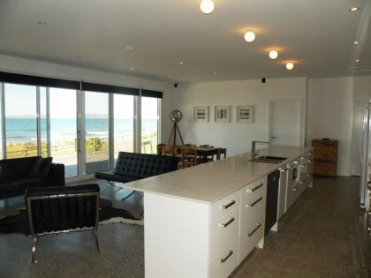 Blue Shack - Dalby Accommodation 4