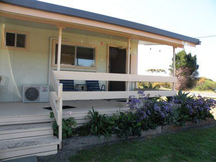Baudin Budget Units 2&3 And Cottage - Dalby Accommodation 0