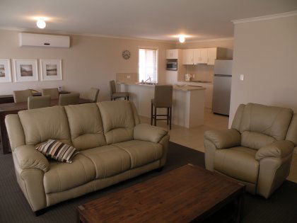 Bay Breeze On Brownlow - Dalby Accommodation 5