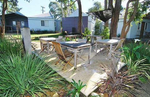 Huskisson Holiday Cabins - Dalby Accommodation 4