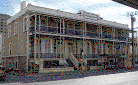 Glenelg Beach Hostel - Dalby Accommodation 0