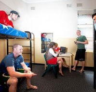 Maze Backpackers And Cb Hotel - Dalby Accommodation