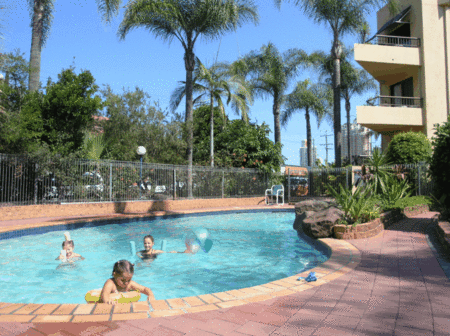 Grangewood Court Holiday Apartments - Dalby Accommodation 0