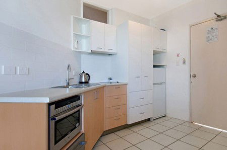 Coolum Baywatch Resort - Dalby Accommodation 4