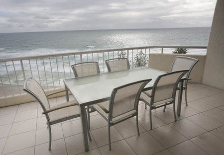 Coolum Caprice - Dalby Accommodation 2