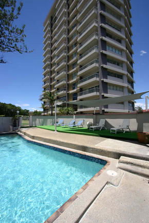 Narrowneck Court - Dalby Accommodation 0