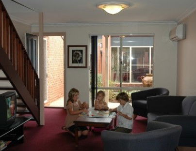 Quest Yelverton Kalgoorlie - Dalby Accommodation 1