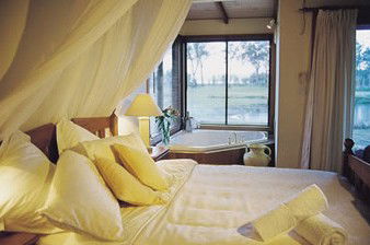 Lake Weyba Cottages - Dalby Accommodation 0
