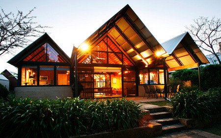 Whalers Cove Villas - Dalby Accommodation 1