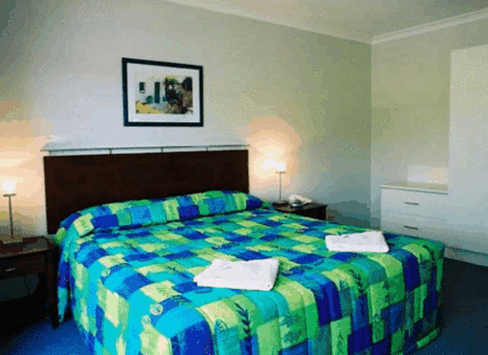 High Chaparral Motel And Apartments - thumb 0