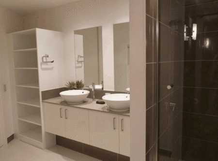 The Regent Holiday Apartments - Dalby Accommodation 4