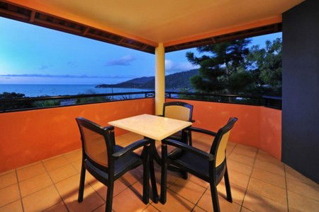 Martinique Whitsunday - Dalby Accommodation 1