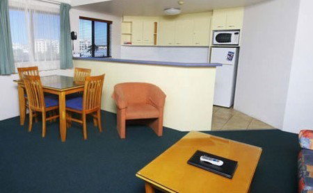 Caribbean Resort - Dalby Accommodation 1