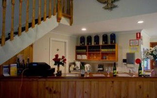 Madigan Vineyard - Dalby Accommodation 2