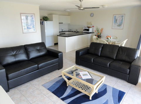 Paradis Pacifique - Dalby Accommodation 1