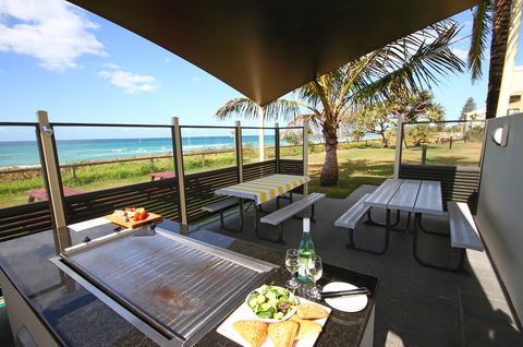 San Simeon Beachfront Apartments - Dalby Accommodation 3