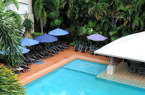 Cayman Villas Port Douglas - Dalby Accommodation 4